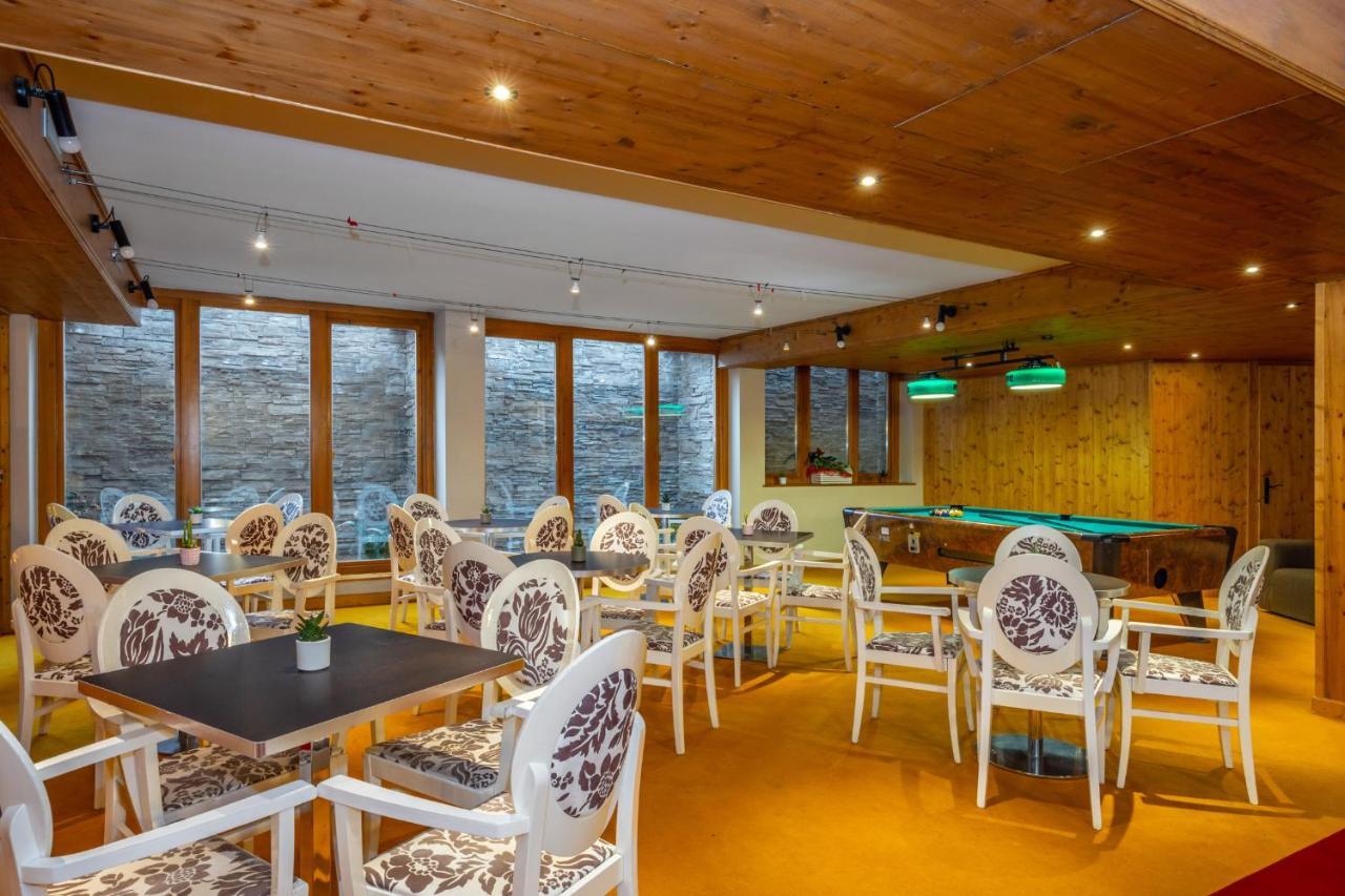 Hotel Piandineve Passo del Tonale Exterior photo