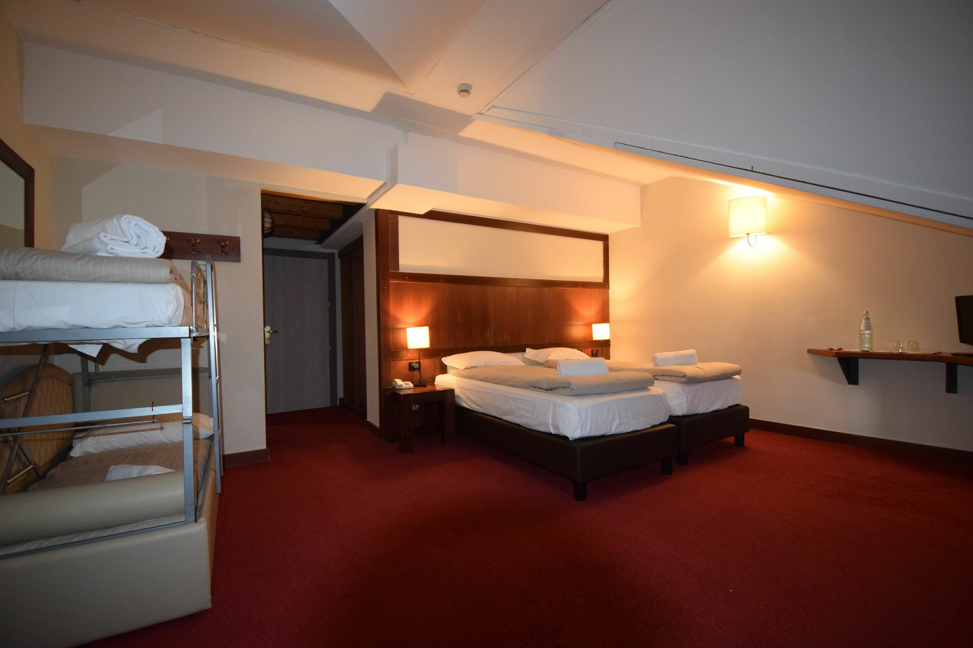 Hotel Piandineve Passo del Tonale Exterior photo