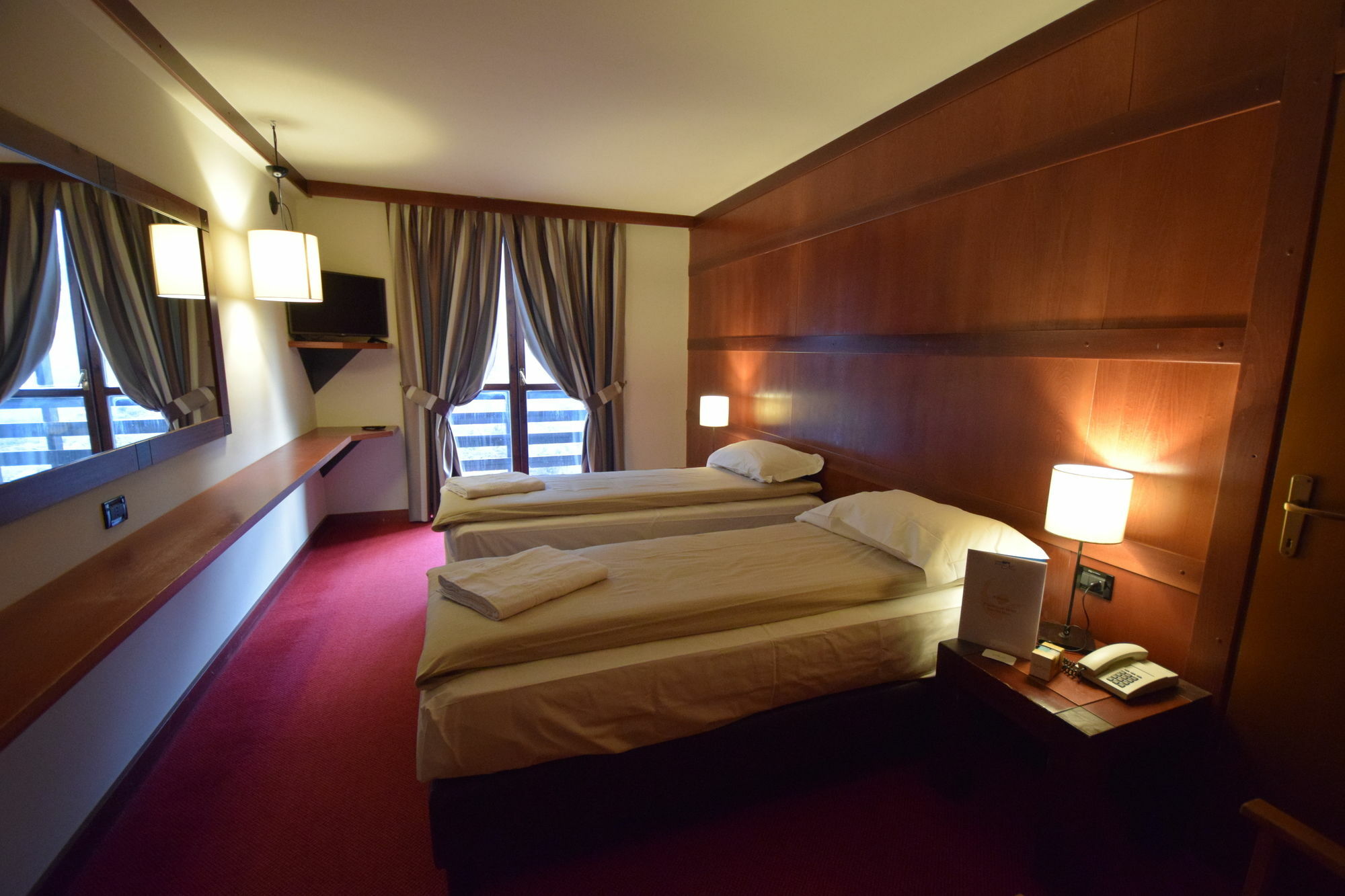 Hotel Piandineve Passo del Tonale Exterior photo